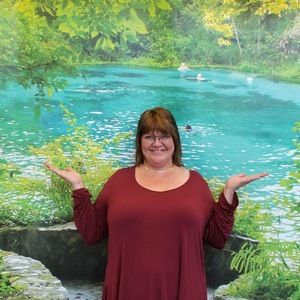 Meet your Posher, Cynthia